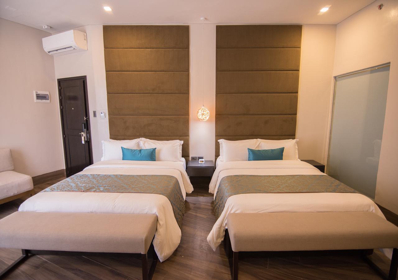Goldberry Lite Hotel Iloilo City Exterior photo