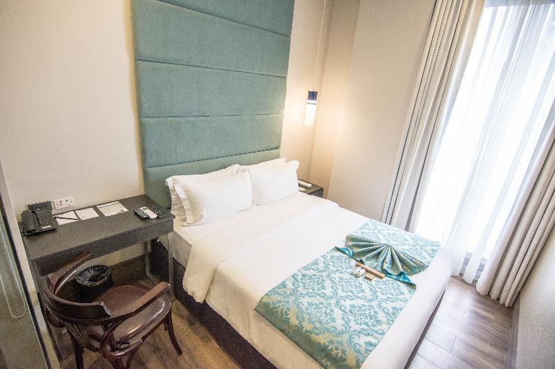 Goldberry Lite Hotel Iloilo City Exterior photo