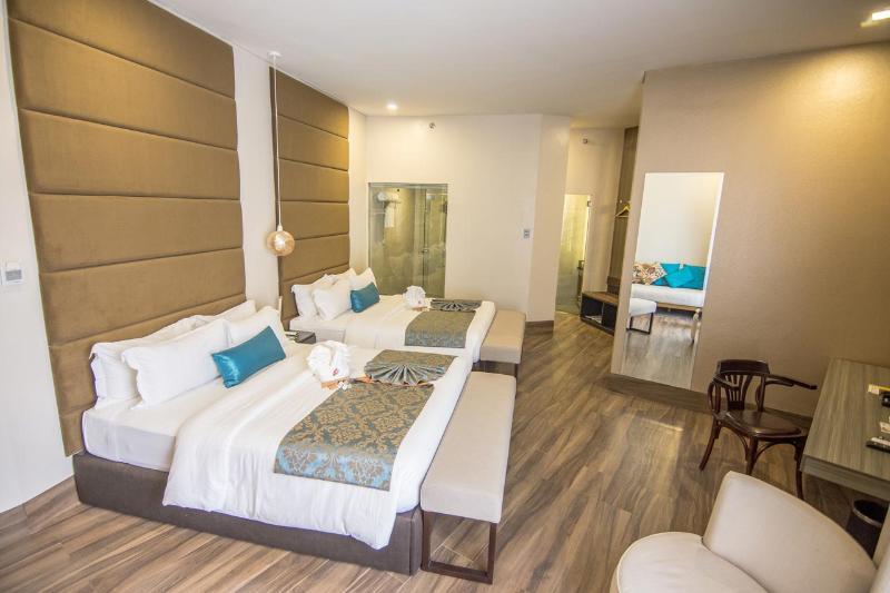 Goldberry Lite Hotel Iloilo City Exterior photo